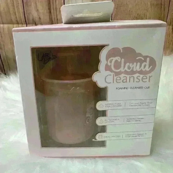 Cloud‎ cleanser foaming cleanser cup - Picture 1 of 2